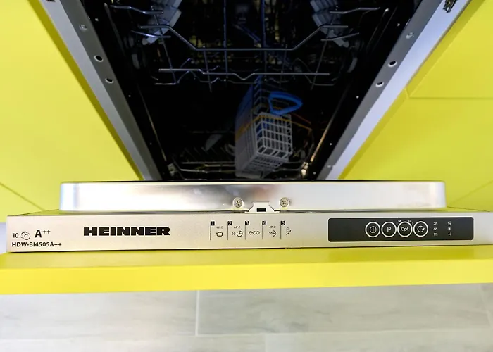 Color In Nord10 - Pool & Playground Daire Mamaia