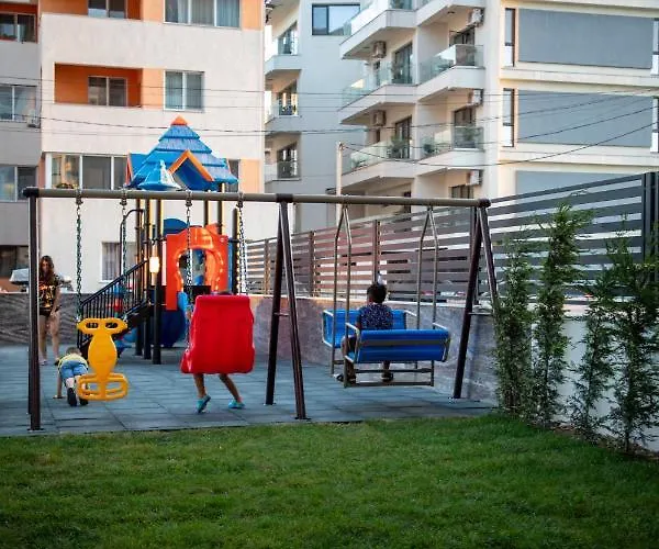 Daire Color In Nord10 - Pool & Playground Mamaia