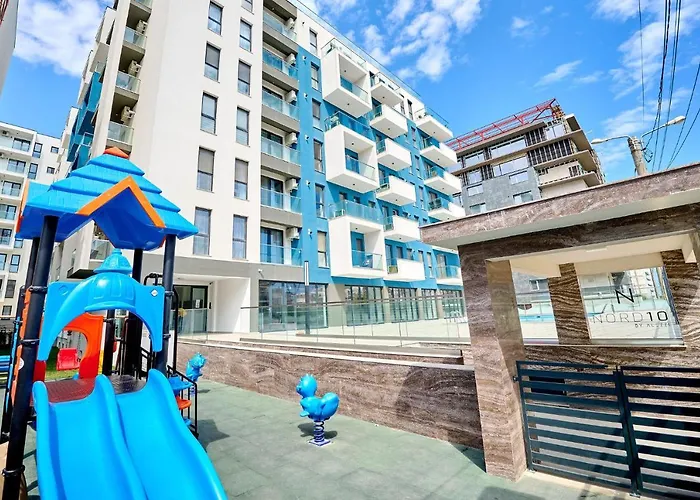 Color In Nord10 - Pool & Playground Daire Mamaia