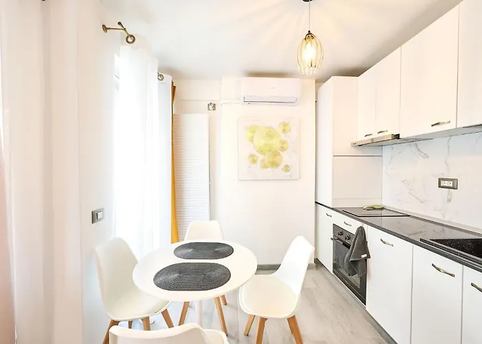 Color In Nord10 - Pool & Playground Mamaia