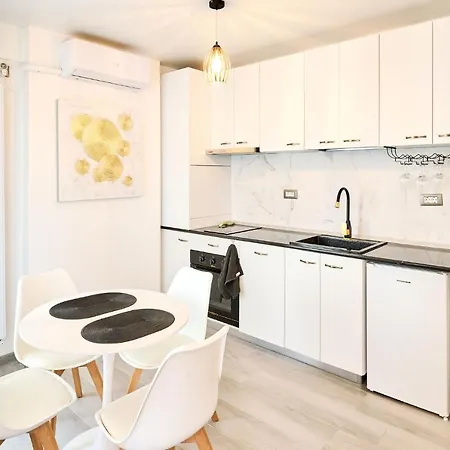 Color In Nord10 - Pool & Playground Mamaia