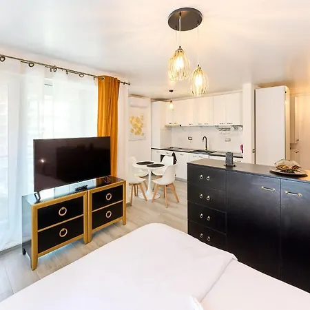 Color In Nord10 - Pool & Playground Apartament